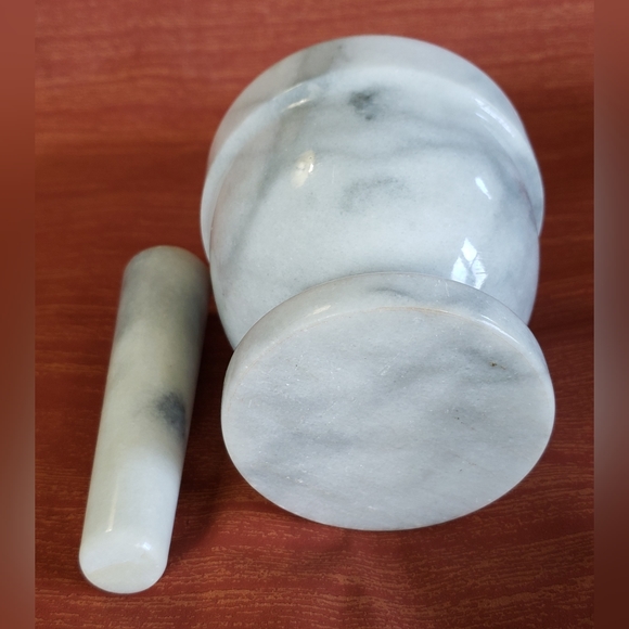 Mortar and Pestle Set Made of Marble - Picture 7 of 7
